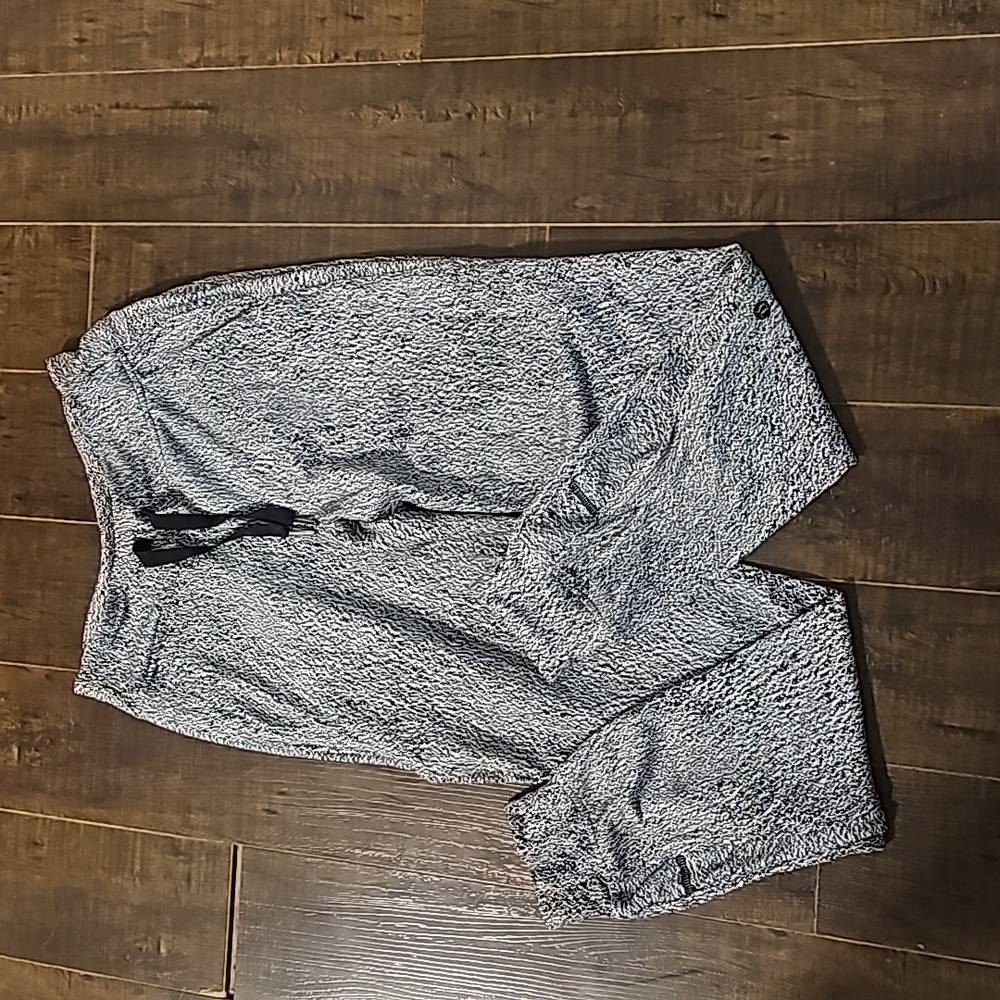 COPY - Lululemon skinny jogger